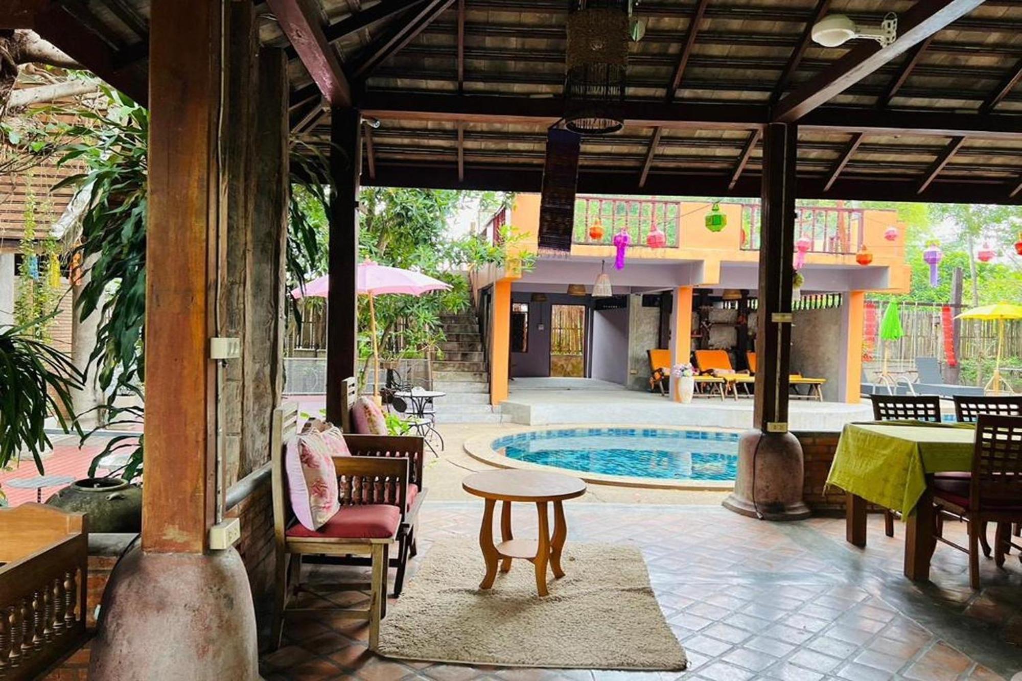 Amethyst Hotel Chiang Mai Exterior photo