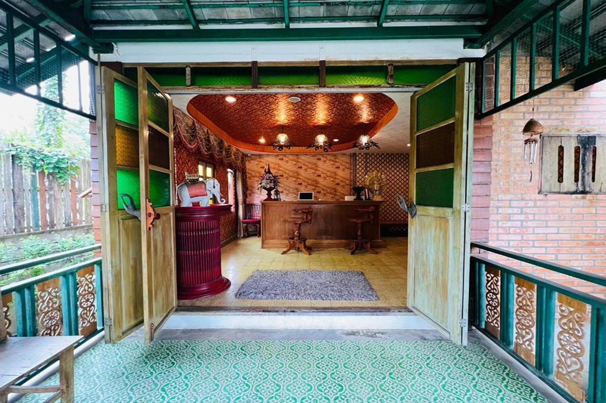 Amethyst Hotel Chiang Mai Exterior photo