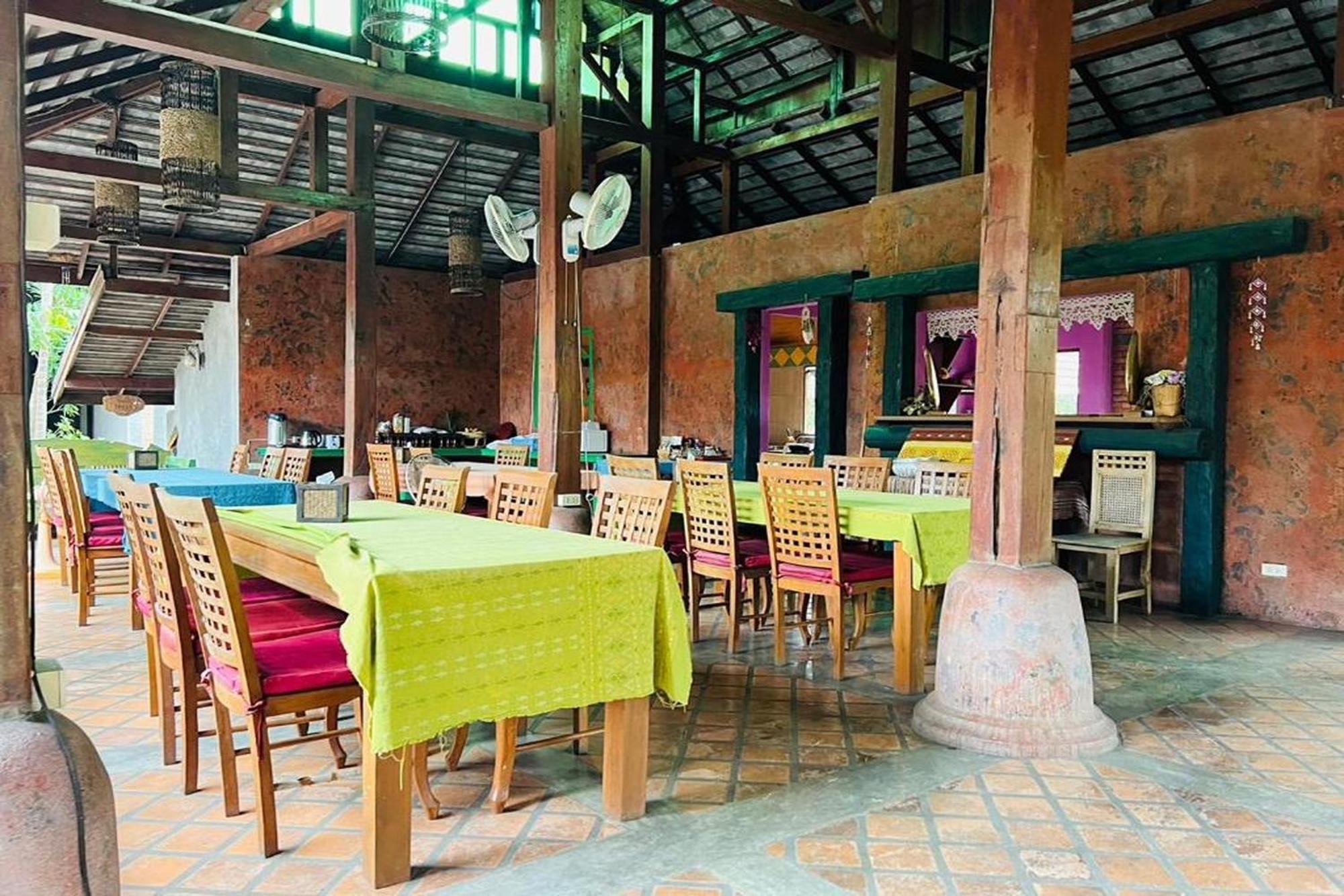 Amethyst Hotel Chiang Mai Exterior photo