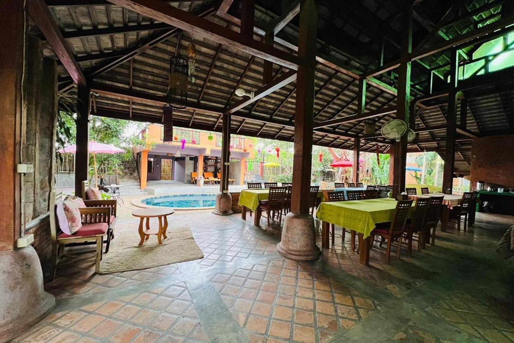 Amethyst Hotel Chiang Mai Exterior photo