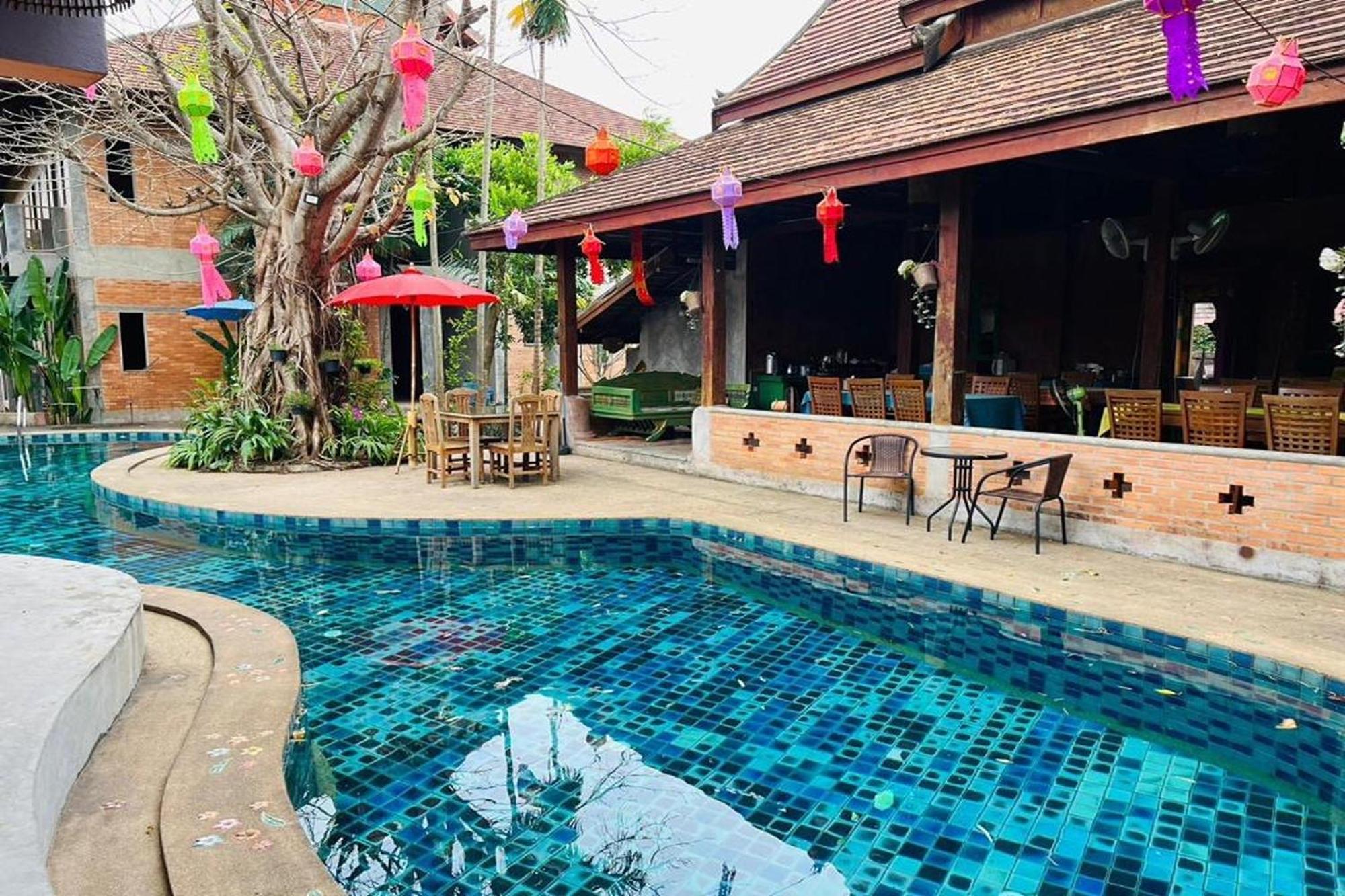 Amethyst Hotel Chiang Mai Exterior photo